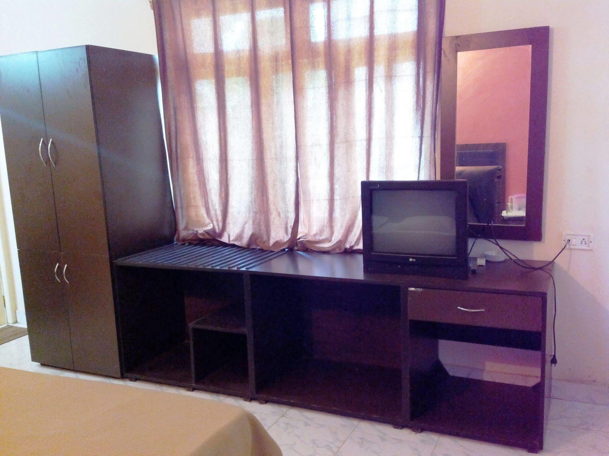 Royal Mirage Beach Resort Candolim Bagian luar foto