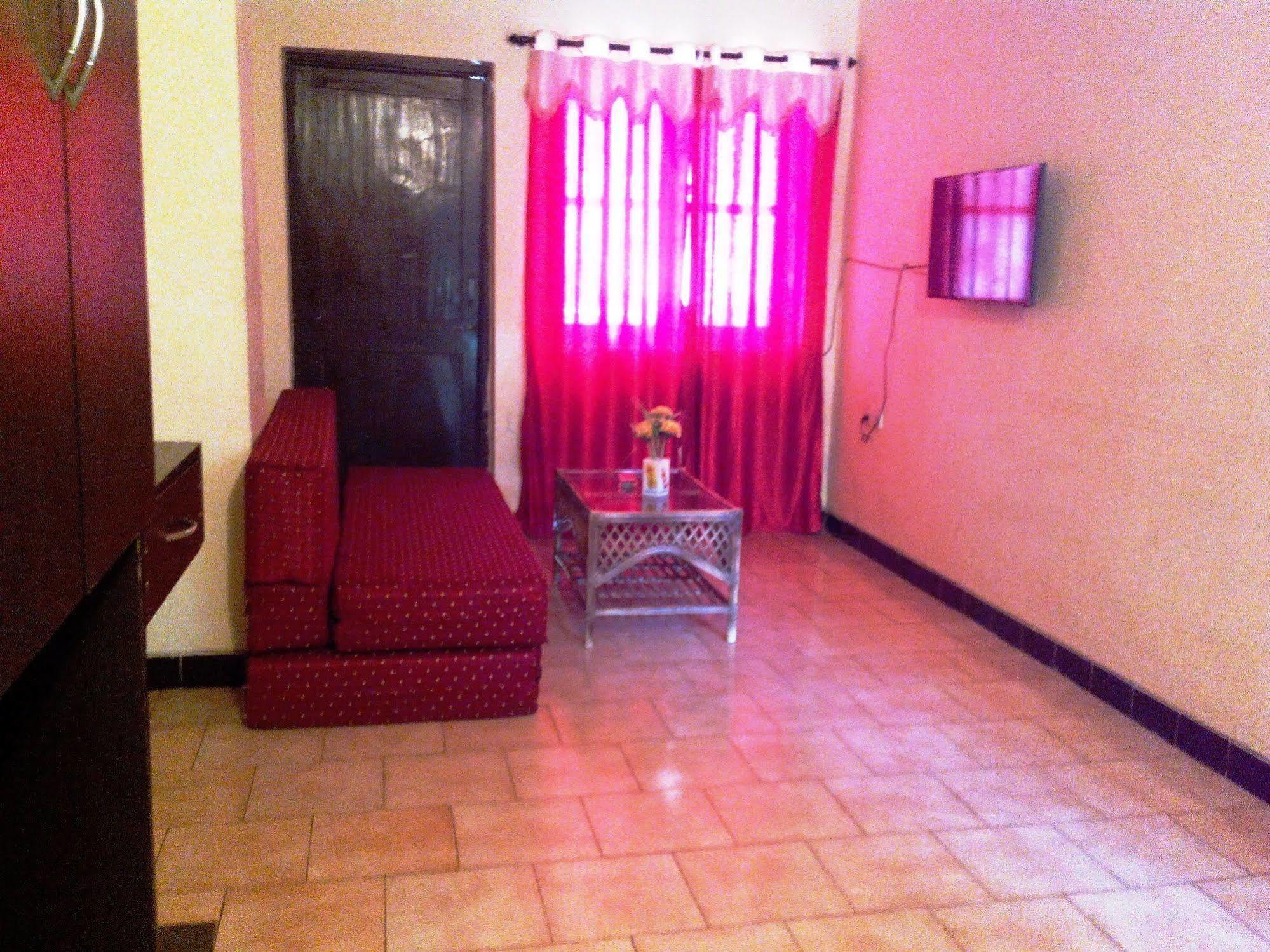 Royal Mirage Beach Resort Candolim Bagian luar foto