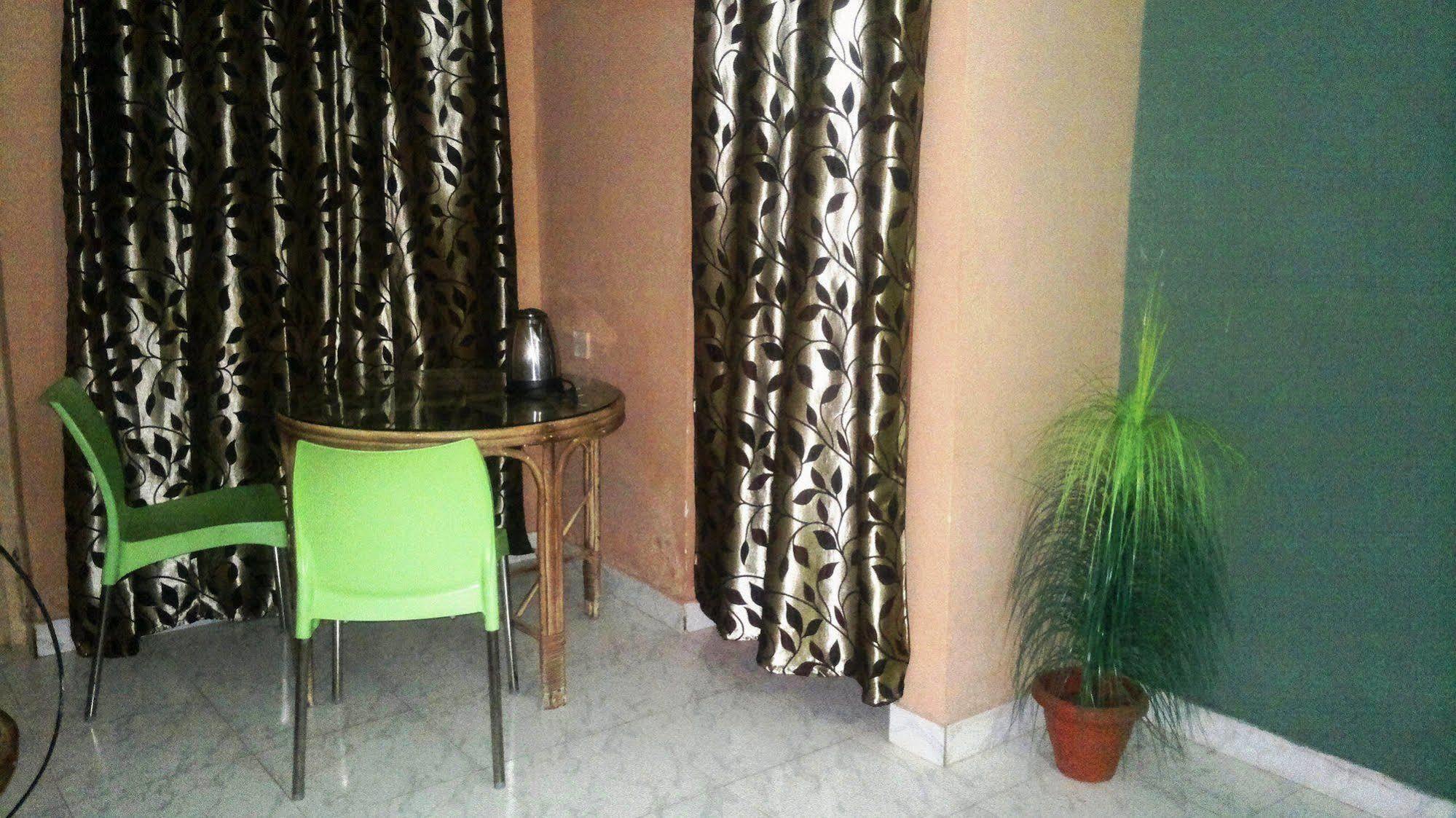 Royal Mirage Beach Resort Candolim Bagian luar foto