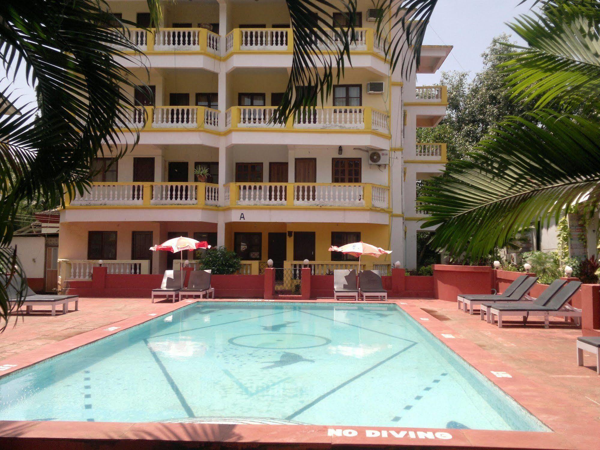 Royal Mirage Beach Resort Candolim Bagian luar foto